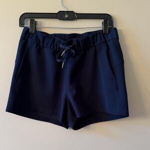 Lululemon on the fly Navy Drawstring Active Shorts